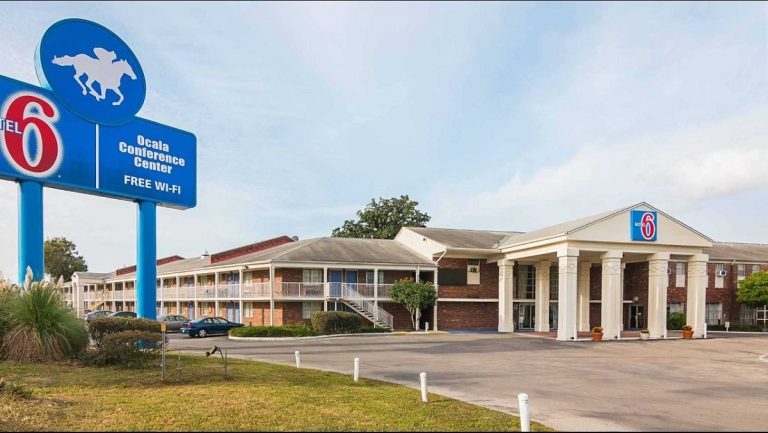 Does Motel 6 Have Free Breakfast?